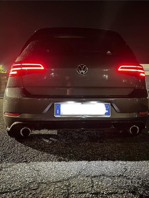 Usata VW Golf VII GTI 245 CV (180 kW) 2017 Grigio Utilitaria