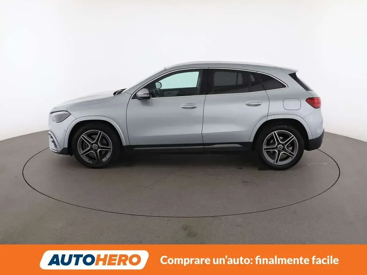 Begagnad Mercedes GLA180 AMG Line Premium 116 HK (85 kW) 2024 Silver SUV