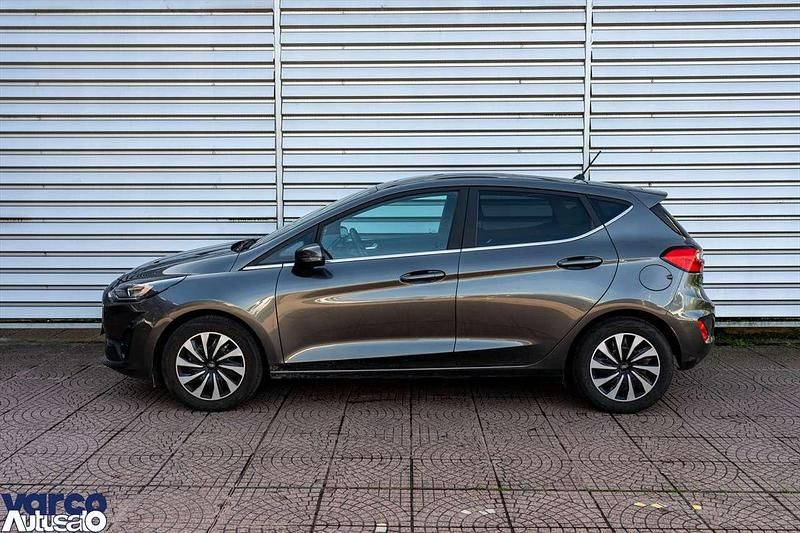 Usata Ford Fiesta Titanium 125 CV (91 kW) 2024 Grigio magnetic Monovolume