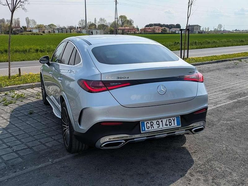 Usata Mercedes GLC300e Advanced 269 CV (197 kW) 2023 Argento Coupé