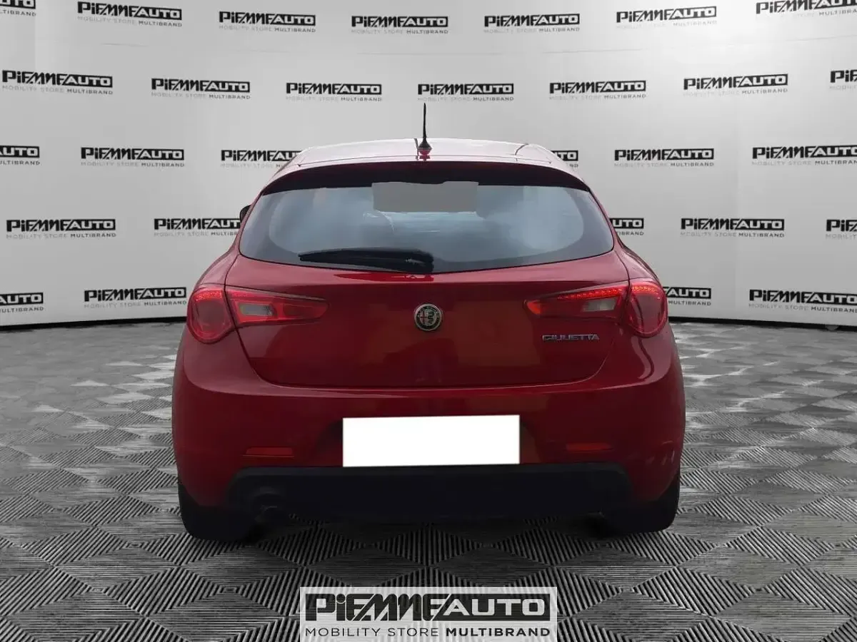 Usata Alfa Romeo Giulietta Super 120 CV (88 kW) 2017 Rosso Utilitaria