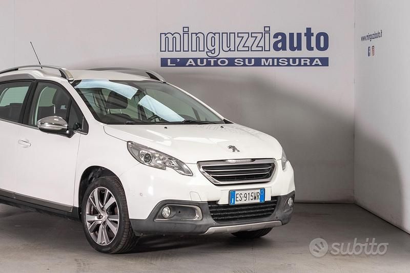 Usata Peugeot 205 92 CV (67 kW) 2014 Bianco SUV