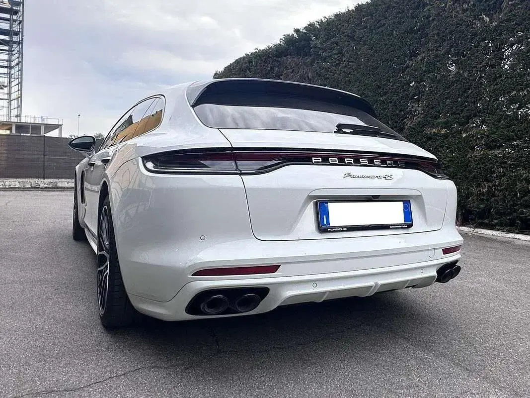 Usata Porsche Panamera 4S Sport Turismo 560 CV (411 kW) 2021 Bianco Utilitaria