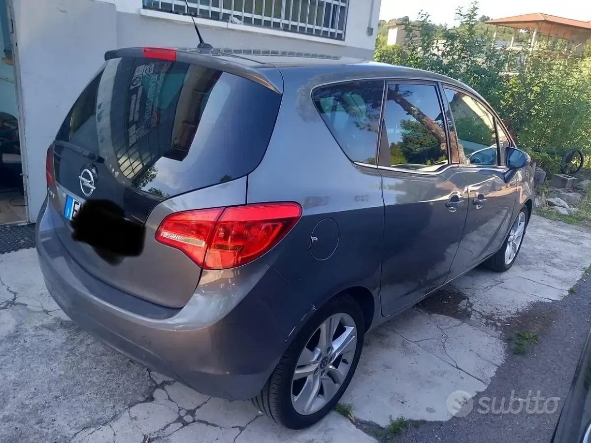 Usata Opel Meriva Cosmo 101 CV (74 kW) 2014 Grigio Monovolume