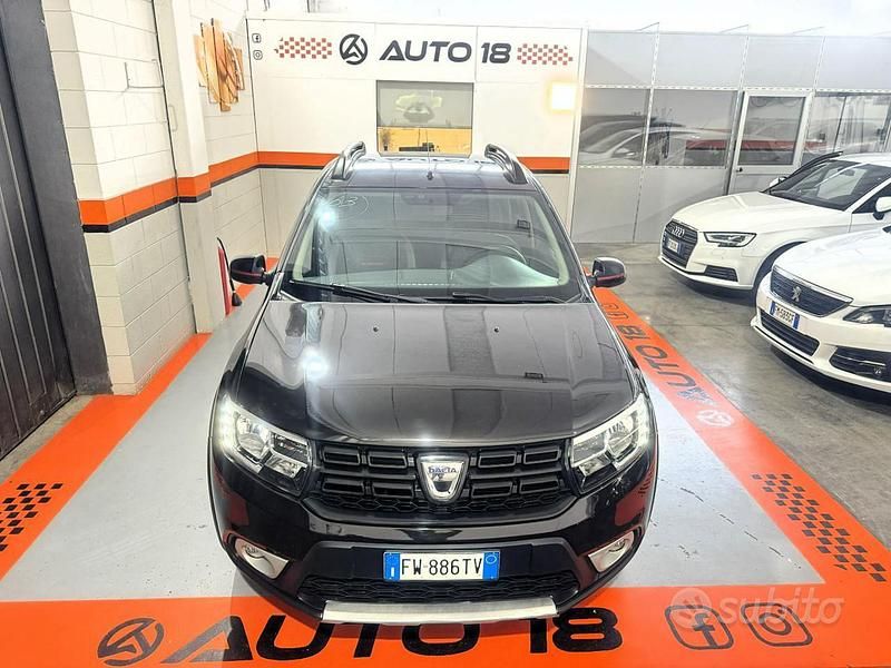 Usata Dacia Sandero Stepway 90 CV (66 kW) 2019 Nero Berlina