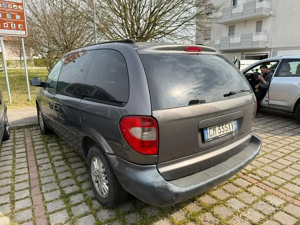 Usata Chrysler Grand Voyager 150 CV (110 kW) 2004 Monovolume