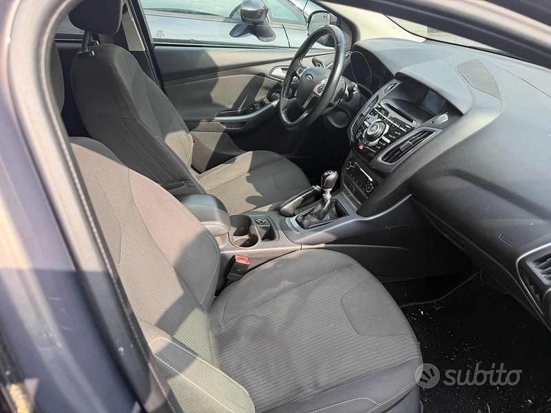 Usata Ford Focus Titanium 95 CV (69 kW) 2013 Grigio Station wagon
