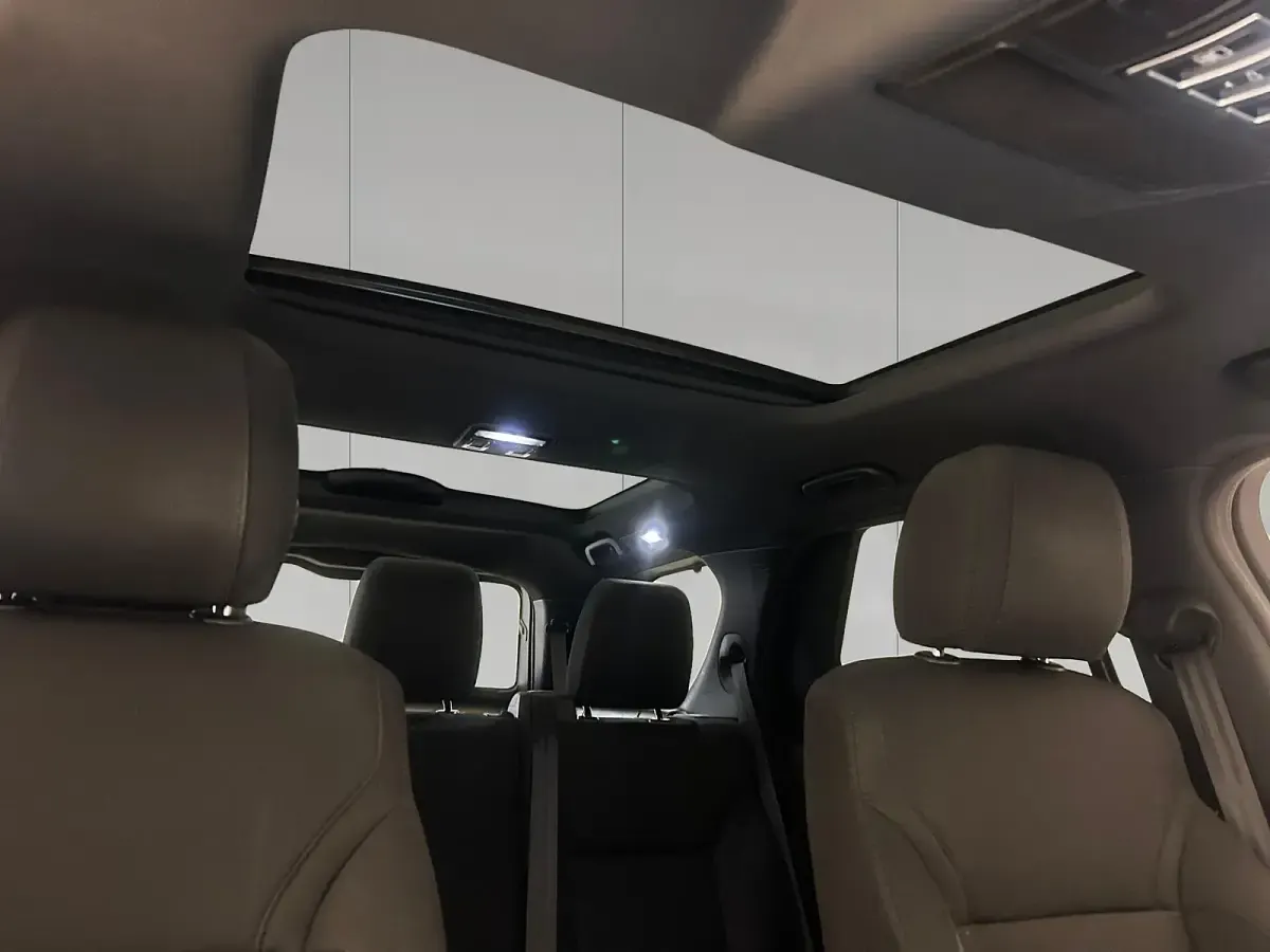 Usata Land Rover Discovery 5 S 241 CV (177 kW) 2020 Loire blue SUV