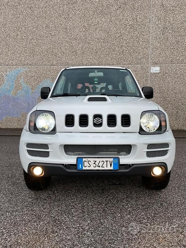Usata Suzuki Jimny 82 CV (60 kW) 2004 Bianco SUV