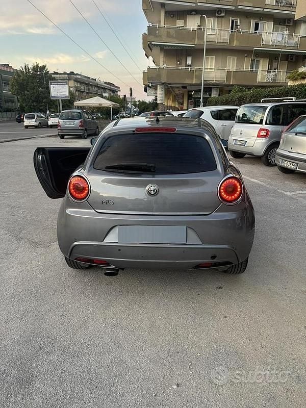 Usata Alfa Romeo MiTo 90 CV (66 kW) 2009 Grigio Utilitaria