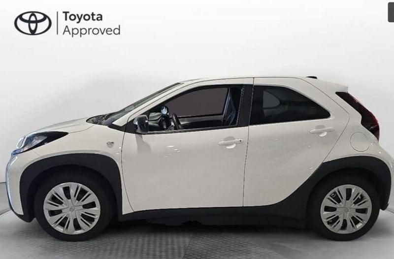 Usata Toyota Aygo X Active 72 CV (52 kW) 2023 Bianco SUV