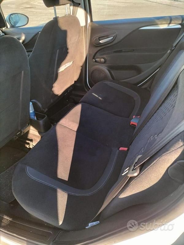 Usata Fiat Punto 75 CV (55 kW) 2014 Bianco Berlina
