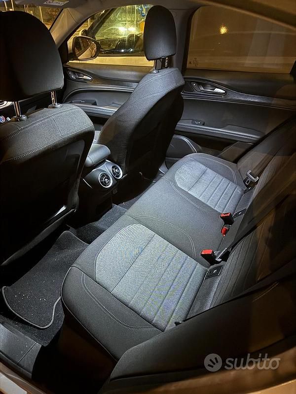 Usata Alfa Romeo Stelvio 160 CV (117 kW) 2019 Grigio SUV