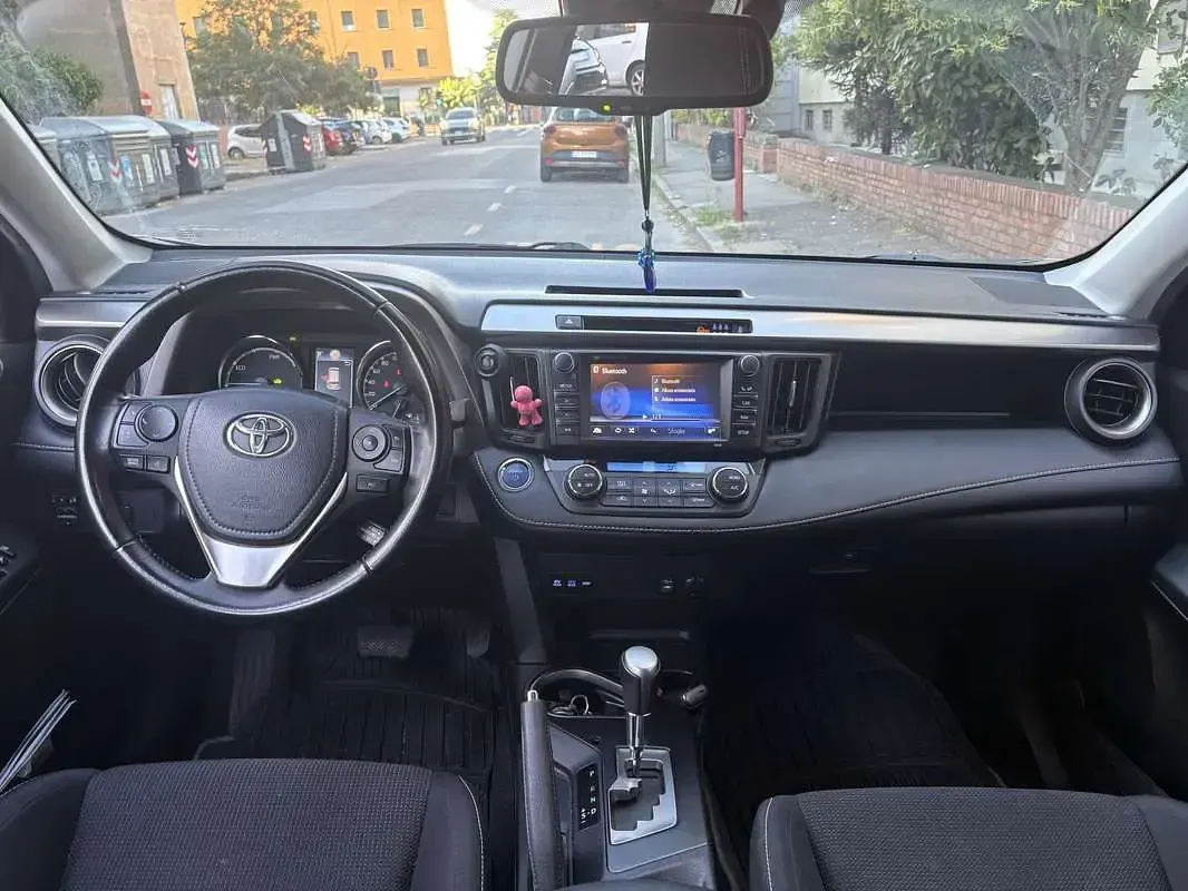 Usata Toyota RAV4 Hybrid Active 155 CV (114 kW) 2016 SUV