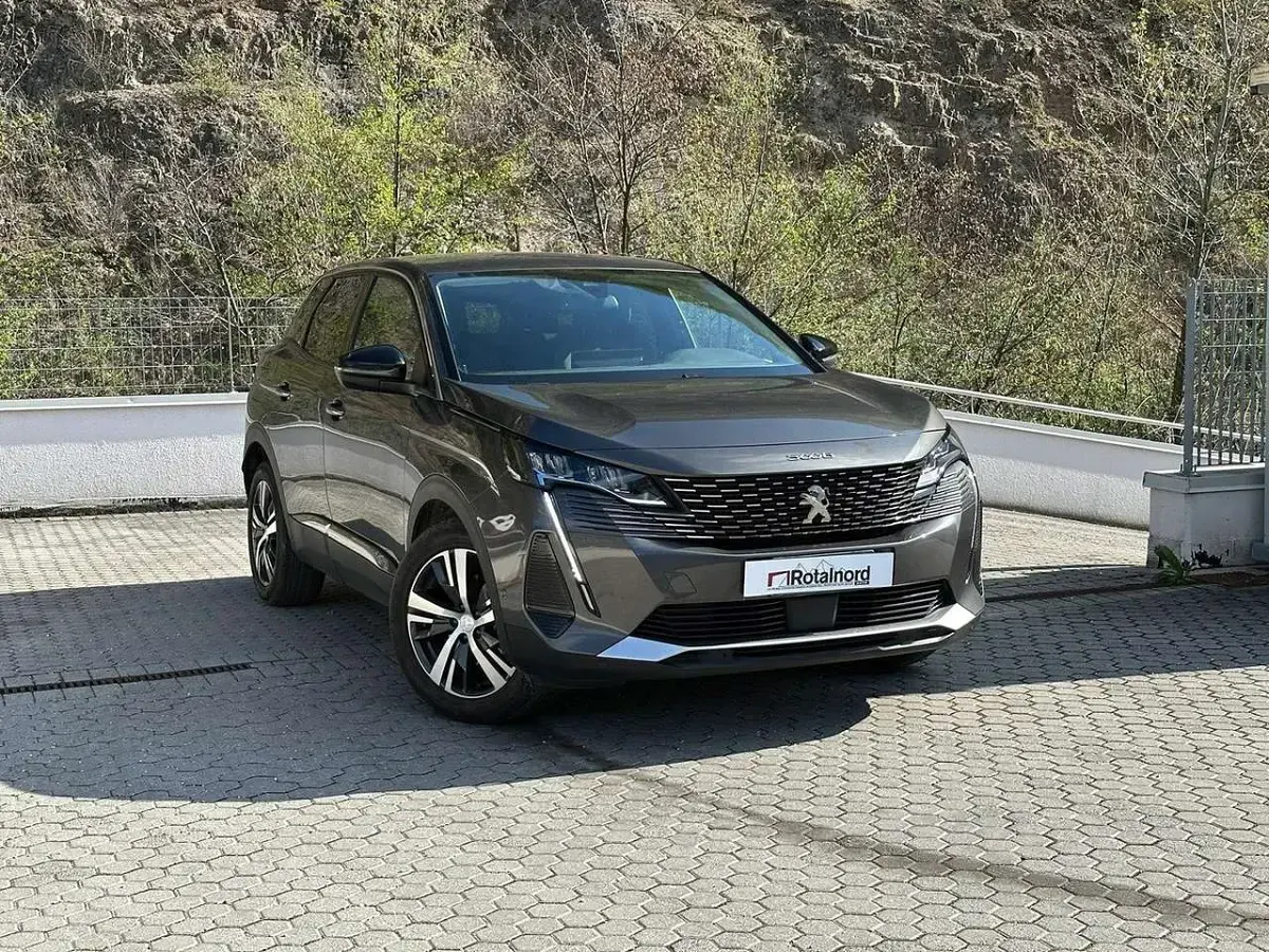Usata Peugeot 2008 110 CV (80 kW) 2021 Grigio SUV