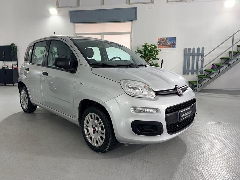Usata Fiat Panda Easy 69 CV (50 kW) 2020 Argento Berlina