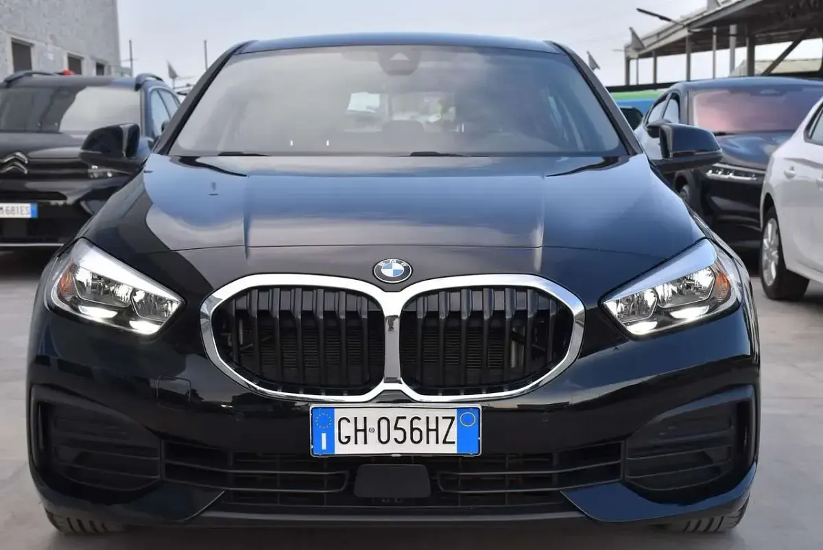 Usata BMW 118 Advantage 150 CV (110 kW) 2021 Nero Berlina