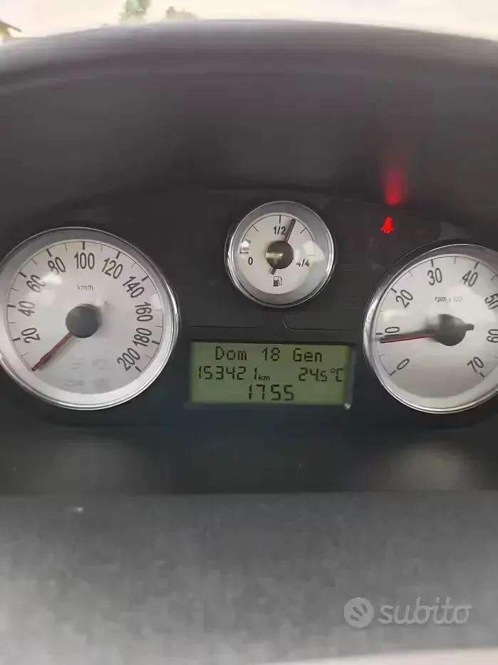 Usata Lancia Ypsilon 75 CV (55 kW) 2010 Bianco Utilitaria