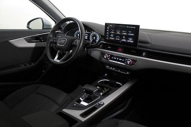 Usata Audi A4 Advanced Plus 163 CV (119 kW) 2022 Argento floret metallizzato Station wagon