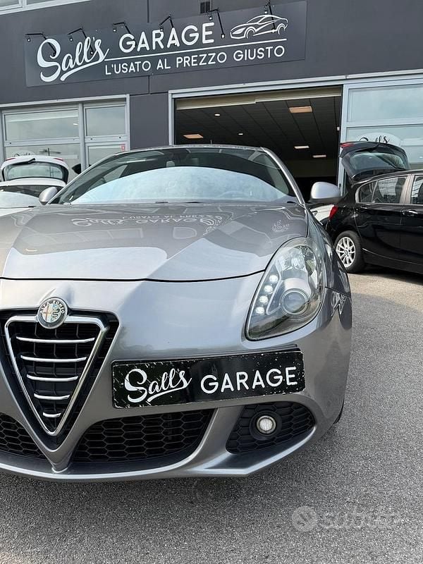 Usata Alfa Romeo Giulietta 105 CV (77 kW) 2013 Grigio Utilitaria