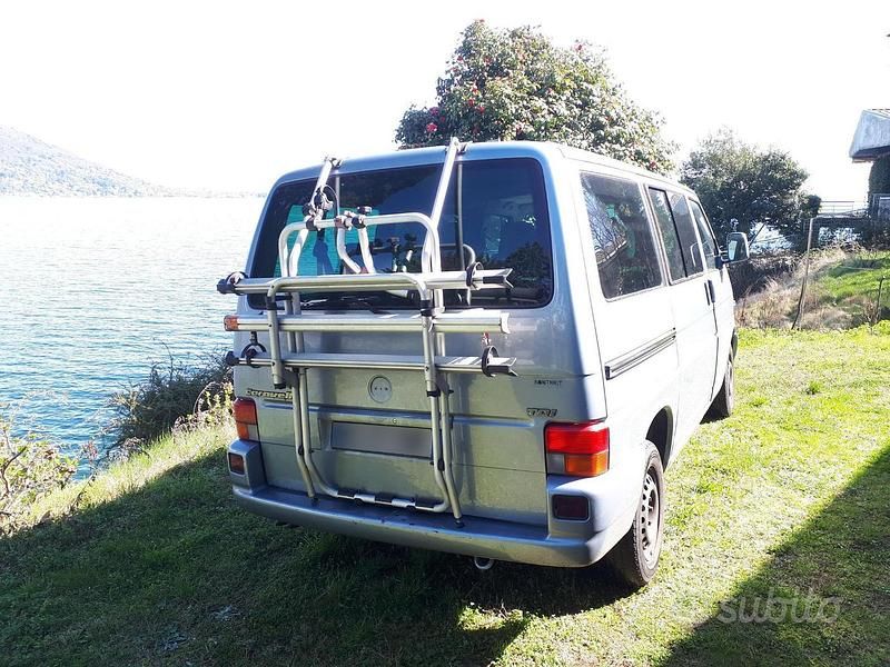 Usata VW Transporter 102 CV (75 kW) 2000 Blu Furgone