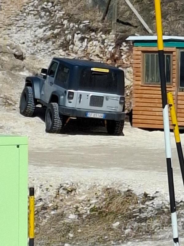 Usata Jeep Wrangler Rubicon 200 CV (147 kW) 2010 Grigio SUV