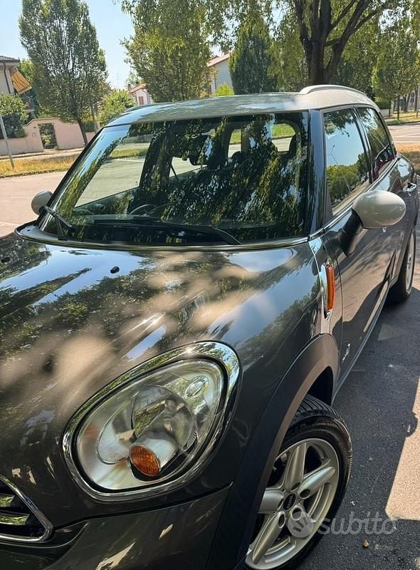 Usata Mini Countryman 111 CV (81 kW) 2013 Verde SUV
