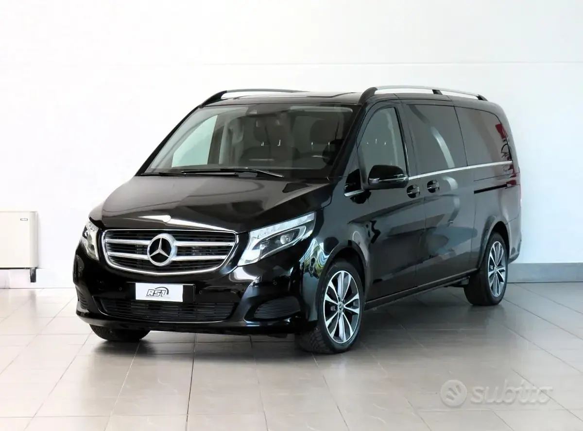 Usata Mercedes V220 Premium 163 CV (119 kW) 2019 Nero Monovolume