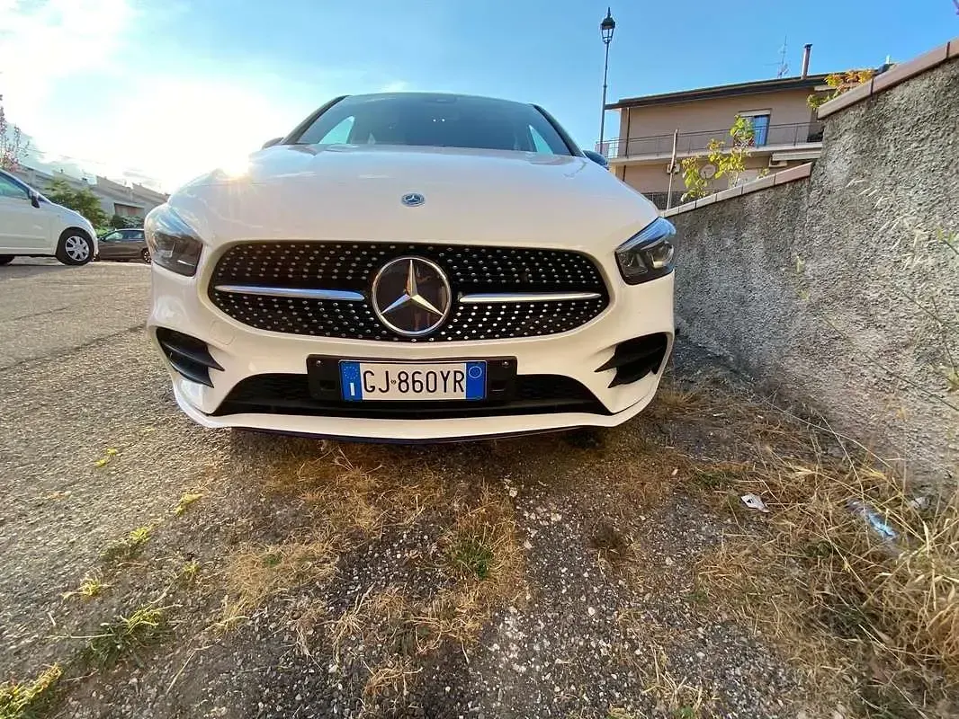 Usata Mercedes B200 Premium 150 CV (110 kW) 2022 Utilitaria