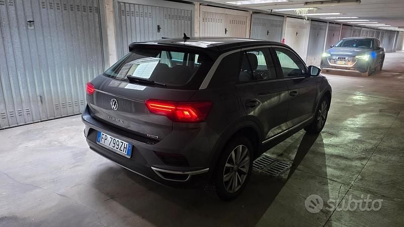 Usata VW T-Roc 2018 Grigio SUV