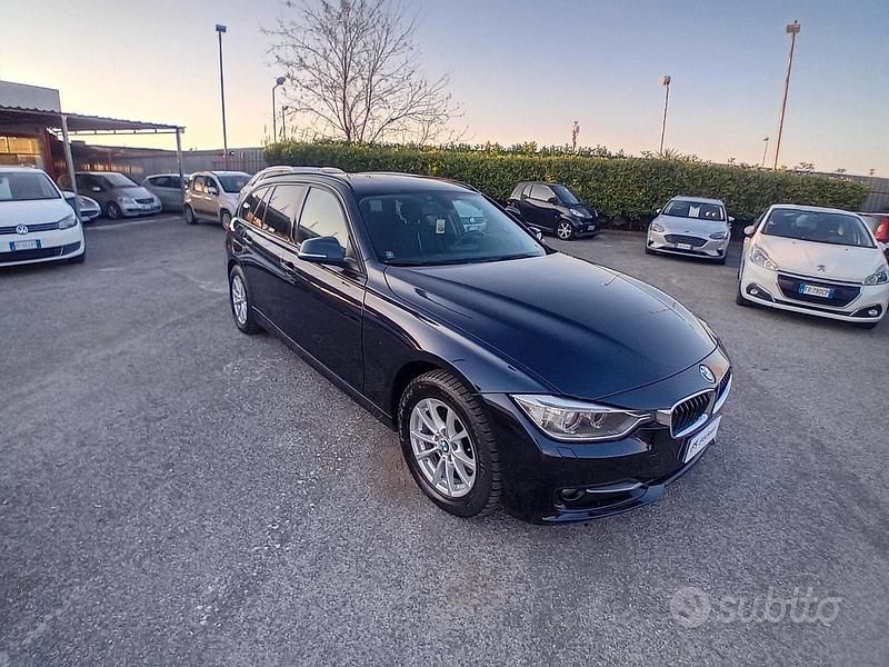 Usata BMW 320 Sport Line 183 CV (134 kW) 2013 Blu Station wagon