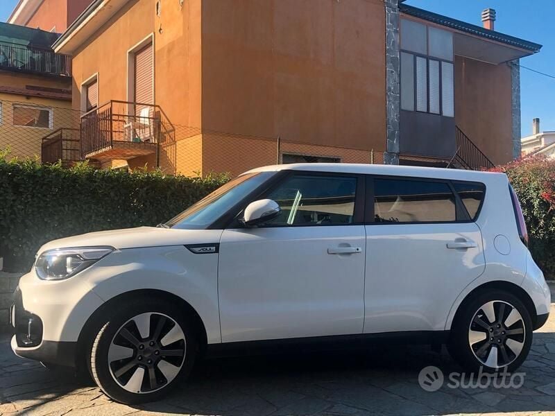 Usata Kia Soul 136 CV (100 kW) 2018 Bianco SUV