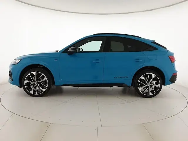 Usata Audi Q5 Sportback S-line plus 299 CV (219 kW) 2023 Exclusive  blu miami SUV