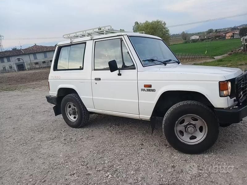 Usata Mitsubishi Pajero 1989 Bianco SUV