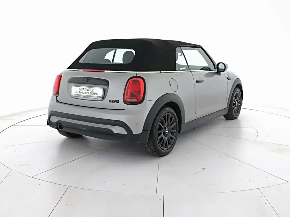 Usata Mini Cooper Cabriolet Classic 136 CV (100 kW) 2023 Melting silver iii Cabrio