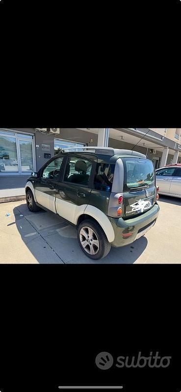 Verde Usata 2009 Fiat Panda Cross Cross Due volumi | 6900 € - Immagine 1/4