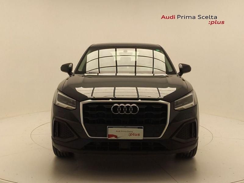 Begagnad Audi Q2 Business 116 HK (85 kW) 2022 Grå SUV