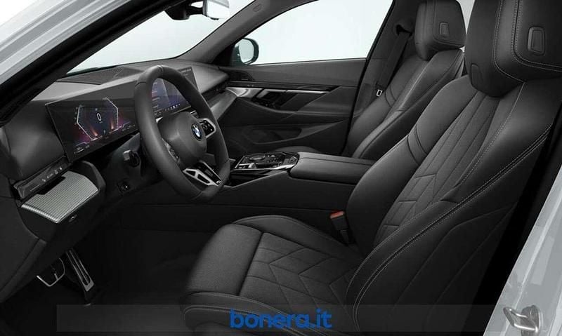 Nuova BMW 520 M Sport 197 CV (144 kW) 2026 Brooklyn grey metallic Station wagon