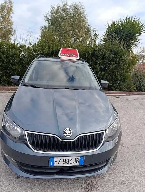 Usata Skoda Fabia Active 90 CV (66 kW) 2015 Grigio Berlina