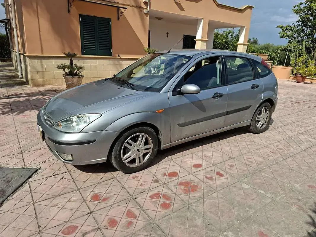 Usata Ford Focus Zetec 116 CV (85 kW) 2003 Berlina