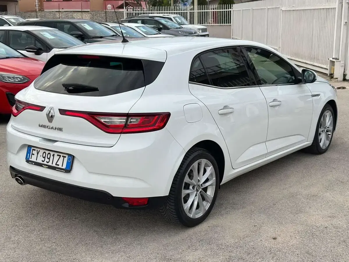 Usata Renault Mégane IV Intens 116 CV (85 kW) 2019 Bianco Berlina