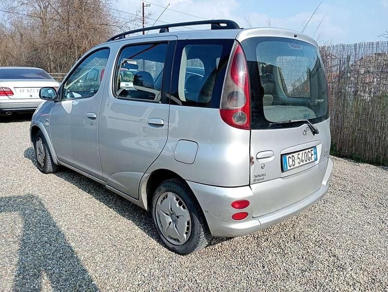 Usata Toyota Yaris 75 CV (55 kW) 2002 Other Station wagon