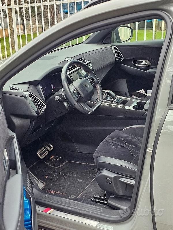 Usata DS Automobiles DS7 Crossback Performance 130 CV (95 kW) 2024 Grigio SUV