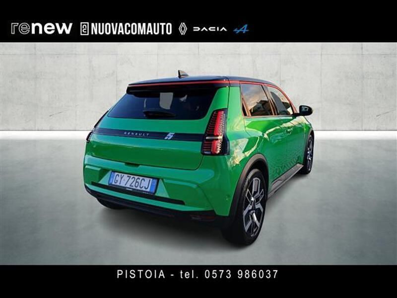 Usata Renault 5 E-Tech Komfort 110 kW (150 CV) 2025 Verde chiaro Utilitaria