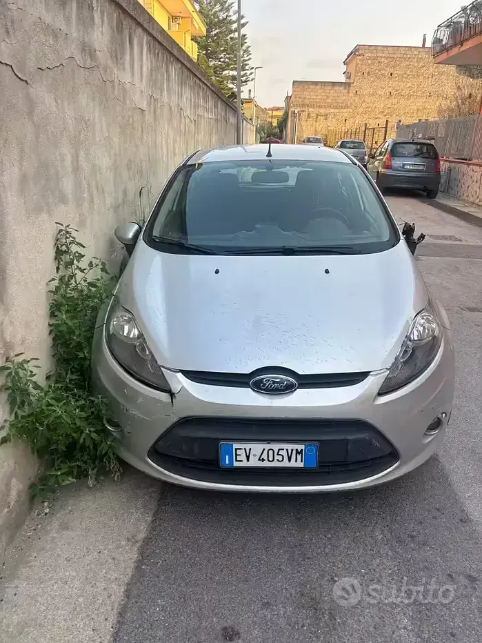 Usata Ford Fiesta 70 CV (51 kW) 2012 Berlina