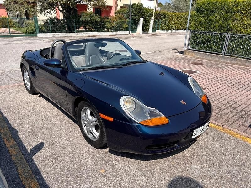 Usata Porsche Boxster 204 CV (150 kW) 1997 Blu Cabrio