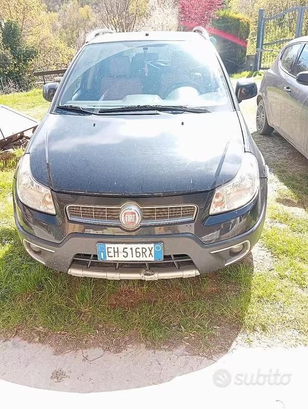 Usata Fiat Sedici 120 CV (88 kW) 2011 Nero SUV