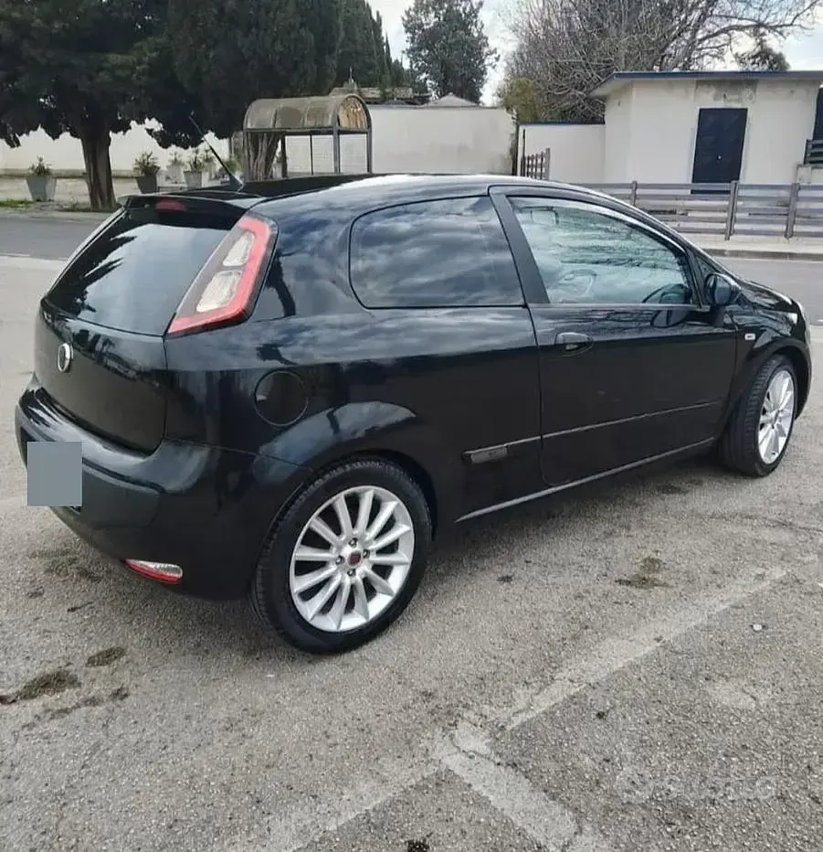 Usata Fiat Punto Evo 105 CV (77 kW) 2010 Nero Utilitaria