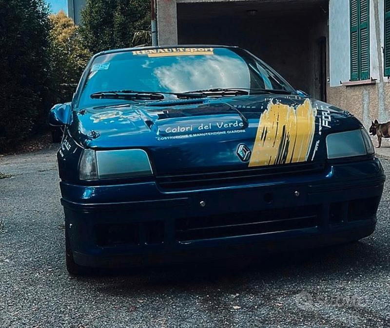 Usata 1996 Renault Clio Tre volumi | 10.000 € - Immagine 1/4