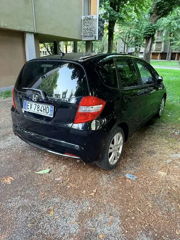 Usata Honda Jazz 99 CV (72 kW) 2014 Nero Utilitaria